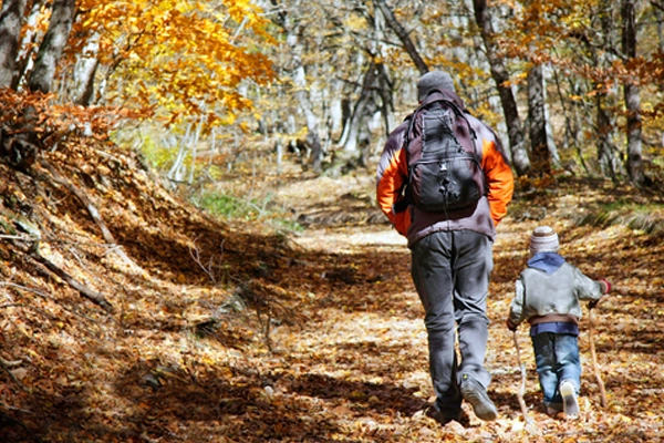 hiking with children